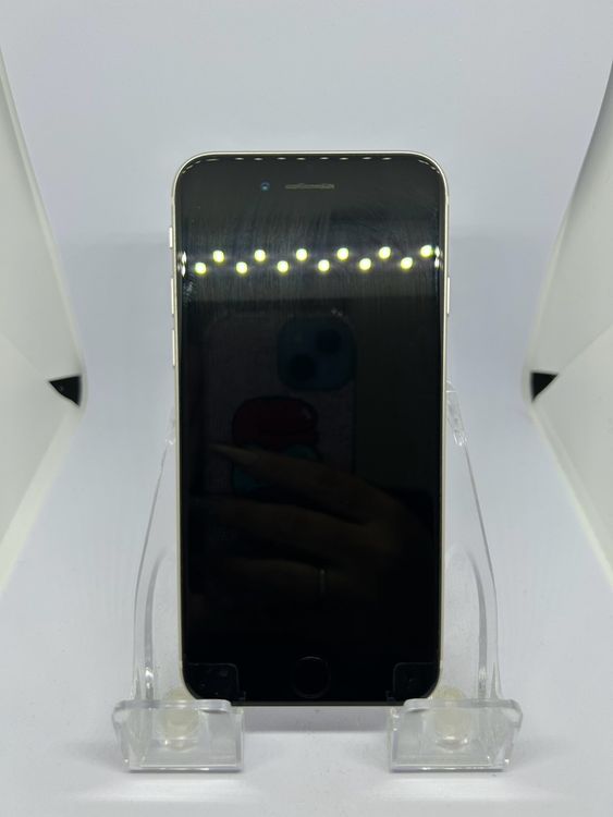 ������ SIM�ե꡼ iPhoneSE ��3���� 64GB �������饤��