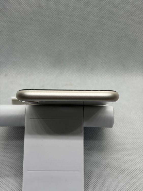 ���ϥԥͥ��ͥå� SIM�ե꡼ iPhoneSE ��3���� 64GB �������饤��