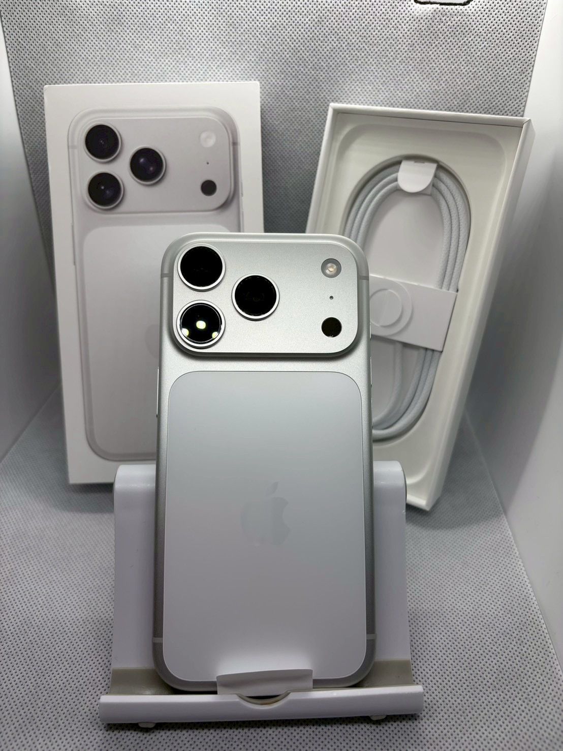 ① 【本日限定　最終値引】iPhone12Pro 128GB シルバー　SIMフリー iPhone 12 Pro｜価格比較・SIMフリー・最新情報 - 価格.com