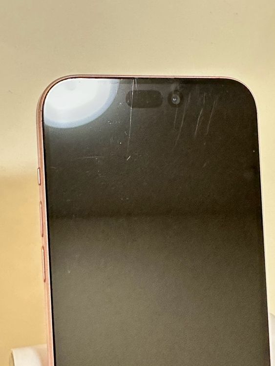 ���Хåƥ꡼82% SIM�ե꡼ iPhone15Plus 128GB �ԥ�