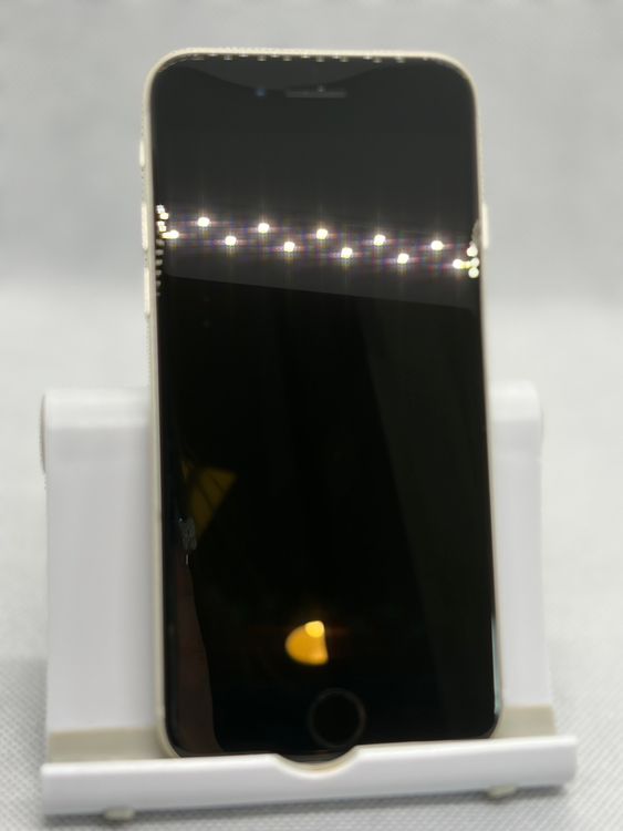 ��Ķ���� �Хåƥ꡼89% SIM�ե꡼ iPhoneSE ��3���� 128GB �������饤��