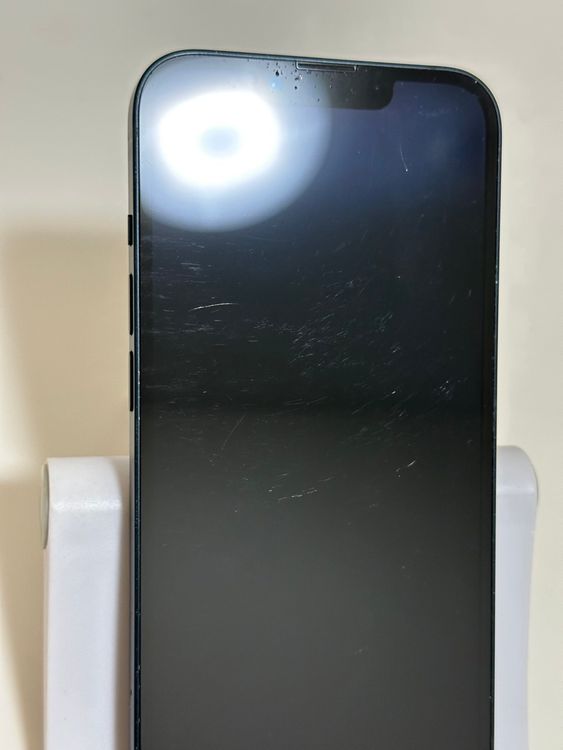 ���Хåƥ꡼84% SIM�ե꡼ iPhone13 128GB �ߥåɥʥ���