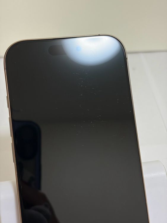 ���Хåƥ꡼87% SIM�ե꡼ iPhone16Pro 256GB �ǥ����ȥ����˥���