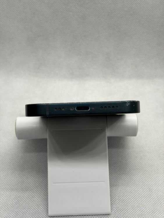 ���Хåƥ꡼83% SIM�ե꡼ iPhone13 256GB �ߥåɥʥ���