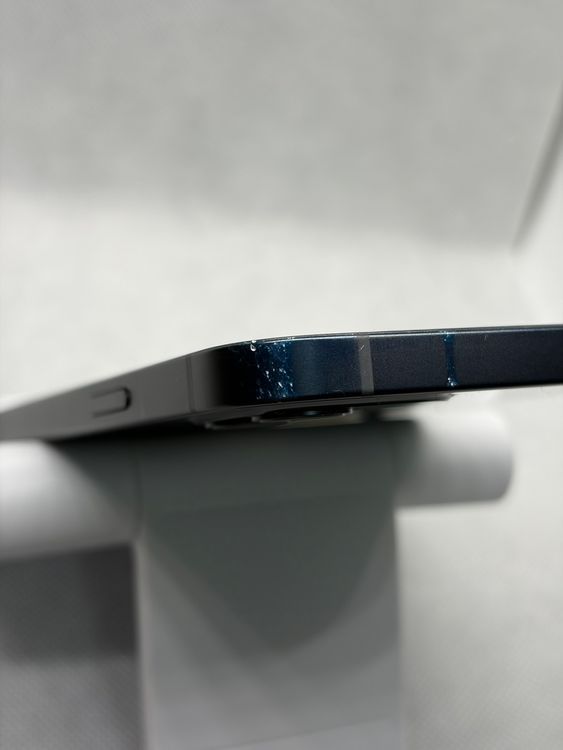 ���Хåƥ꡼86% SIM�ե꡼ iPhone12 128GB �֥�å�