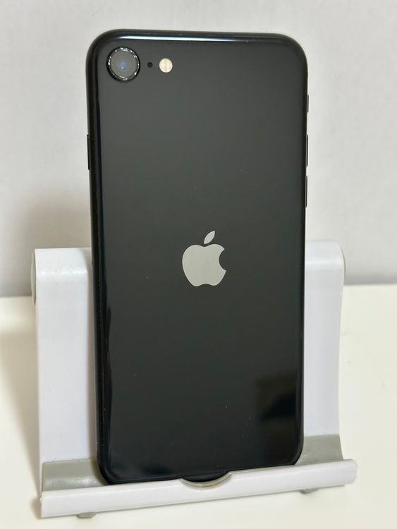 ���Хåƥ꡼80% SIM�ե꡼ iPhoneSE ��2���� 64GB �֥�å�