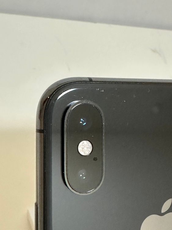 ���Хåƥ꡼85% SIM�ե꡼ iPhoneXS 256GB ���ڡ������쥤