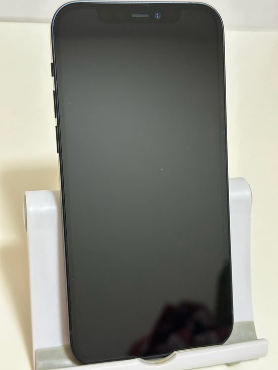 ���Хåƥ꡼100% SIM�ե꡼ iPhone12 64GB �֥�å�