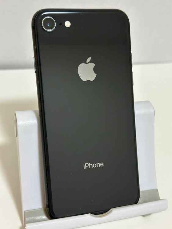 ��SIM�ե꡼ iPhone8 64GB ���ڡ������쥤