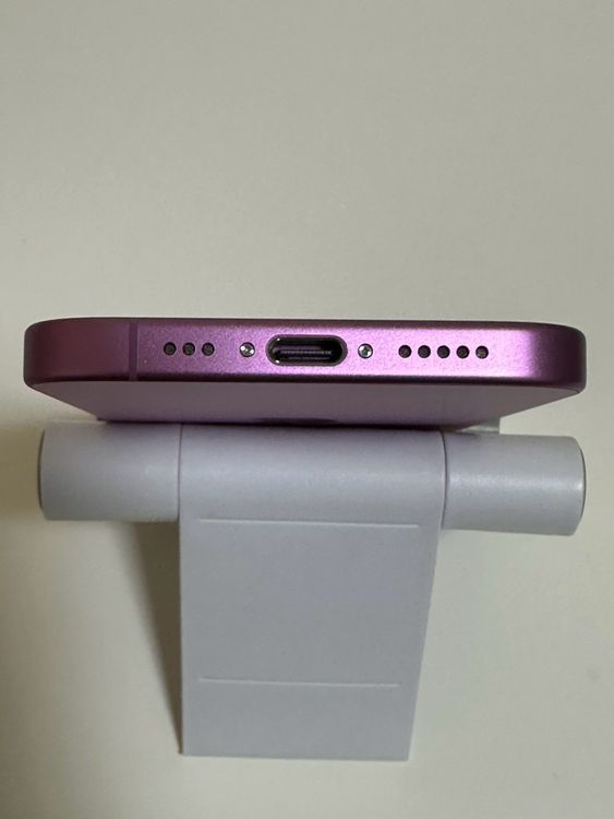 ���Хåƥ꡼93% SIM�ե꡼ iPhone16 128GB �ԥ�