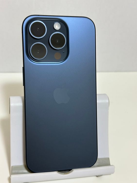 ���Хåƥ꡼85% SIM�ե꡼ iPhone15Pro 128GB �֥롼�����˥���