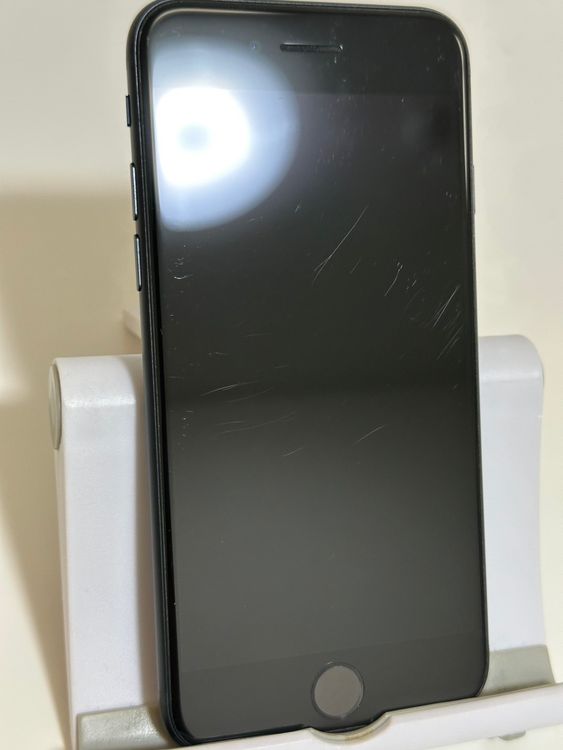���Хåƥ꡼80% SIM�ե꡼ iPhoneSE ��3���� 128GB �ߥåɥʥ���
