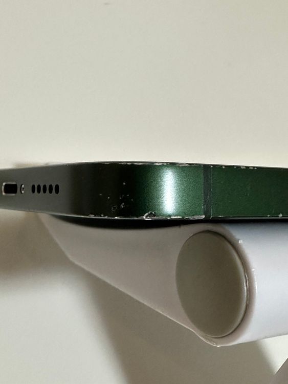 ���Хåƥ꡼82% SIM�ե꡼ iPhone13 128GB ���꡼��