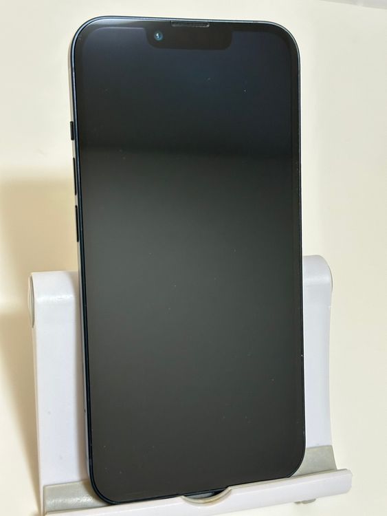 ���Хåƥ꡼87% SIM�ե꡼ iPhone13 128GB �ߥåɥʥ���