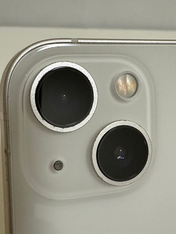 ���Хåƥ꡼80% SIM�ե꡼ iPhone13 128GB �������饤��