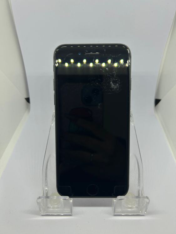 ��SIM�ե꡼ iPhone7  128GB �֥�å� �Хåƥ꡼77%