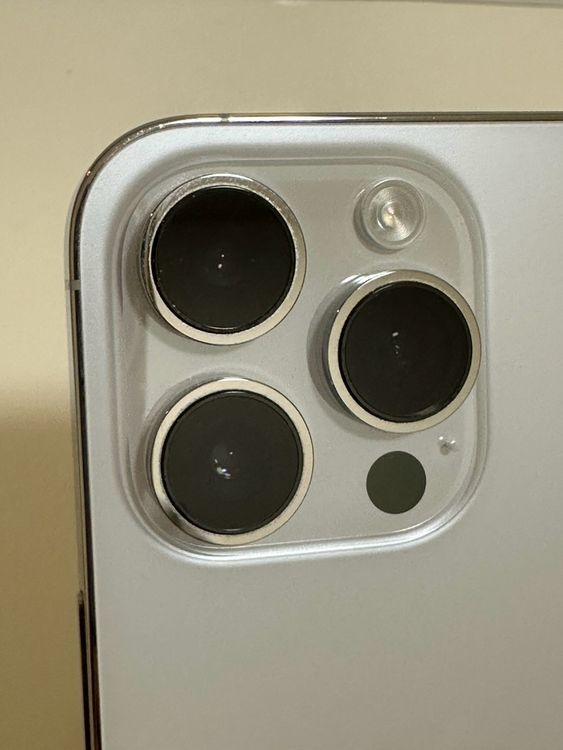 ���Хåƥ꡼85% SIM�ե꡼ iPhone14Pro 512GB ����С�