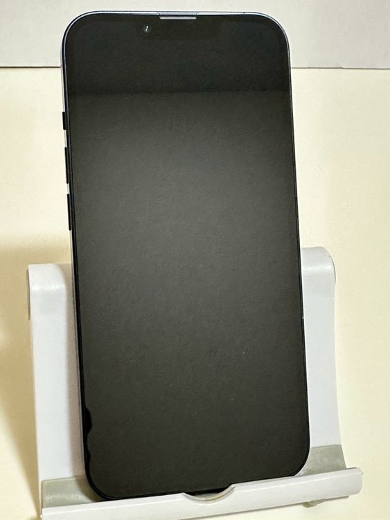 ���Хåƥ꡼82% SIM�ե꡼ iPhone13 128GB �ߥåɥʥ���