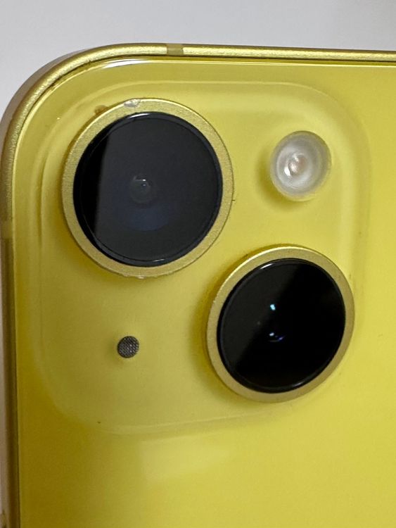 ���Хåƥ꡼84% SIM�ե꡼ iPhone14 128GB ��������