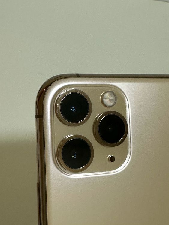 ��SIM�ե꡼ iPhone11ProMax 64GB �������