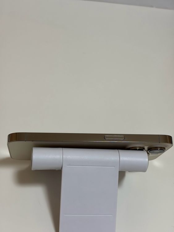 ���Хåƥ꡼100% SIM�ե꡼ iPhone14Pro 256GB �������