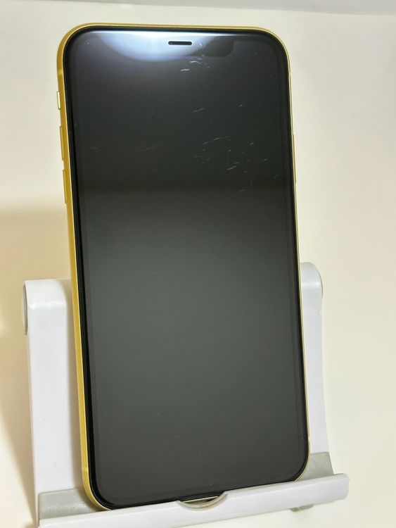 ���Хåƥ꡼87% SIM�ե꡼ iPhone11 64GB ��������