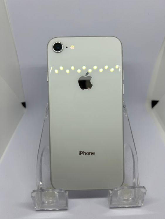 ��SIM�ե꡼ iPhone8  64GB ����С� �Хåƥ꡼85%