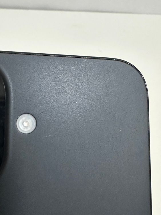 ���Хåƥ꡼90% SIM�ե꡼ iPhone16 128GB �֥�å�