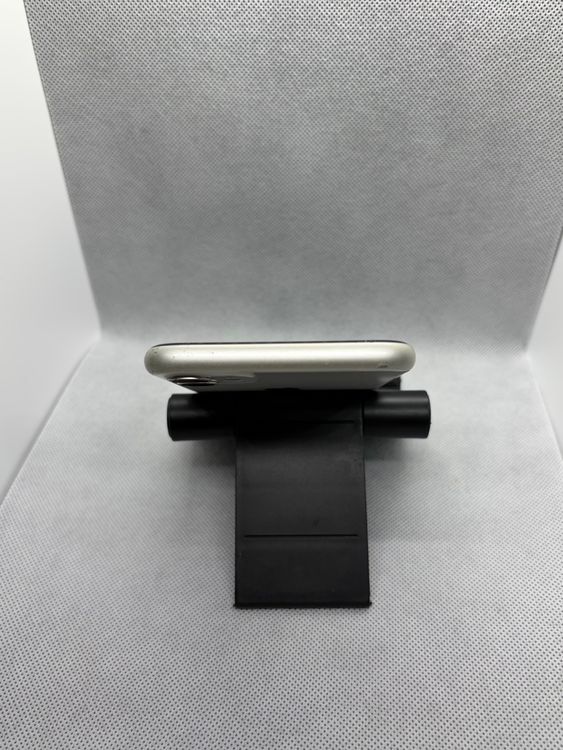 ���ϥԥͥ��ͥå� iPhone11 64GB �ۥ磻��