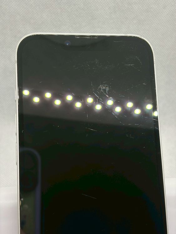 ���Хåƥ꡼90% SIM�ե꡼ iPhone16e 128GB �ۥ磻��
