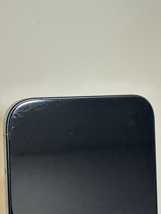 ���Хåƥ꡼82% SIM�ե꡼ iPhone13 128GB �ߥåɥʥ���