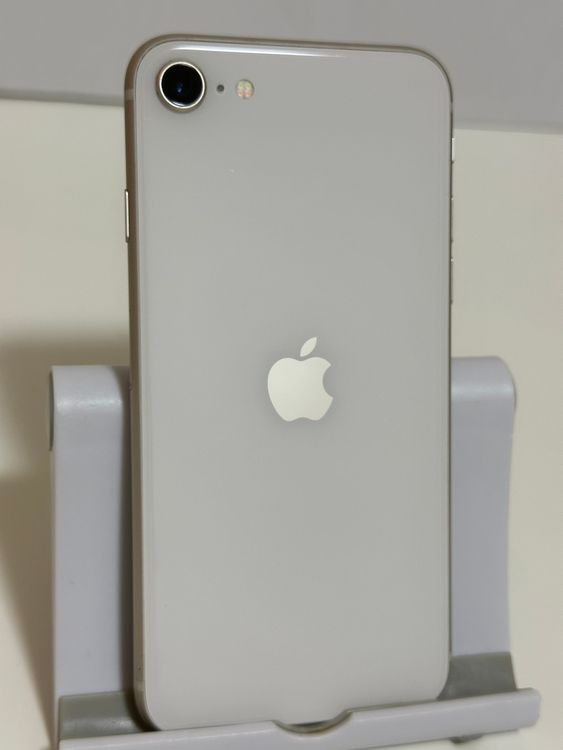 ���Хåƥ꡼86% SIM�ե꡼ iPhoneSE ��3���� 64GB �������饤��