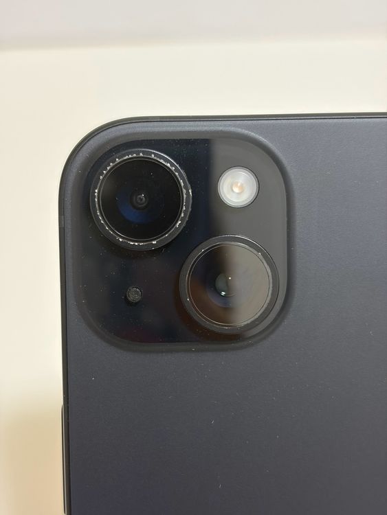 ���Хåƥ꡼84% SIM�ե꡼ iPhone15 128GB �֥�å�