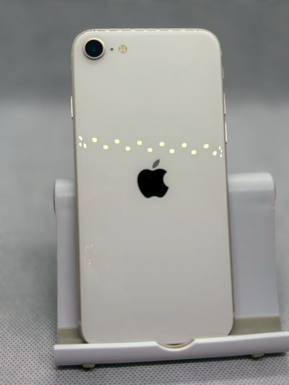 ������ SIM�ե꡼ iPhoneSE ��3���� 64GB �������饤�� �Хåƥ꡼83%