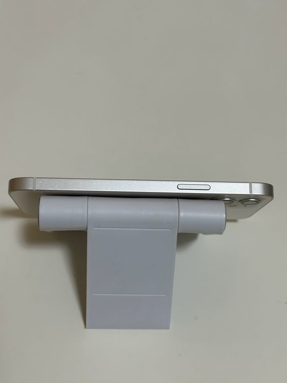 ��SIM�ե꡼ iPhone12 64GB �ۥ磻��