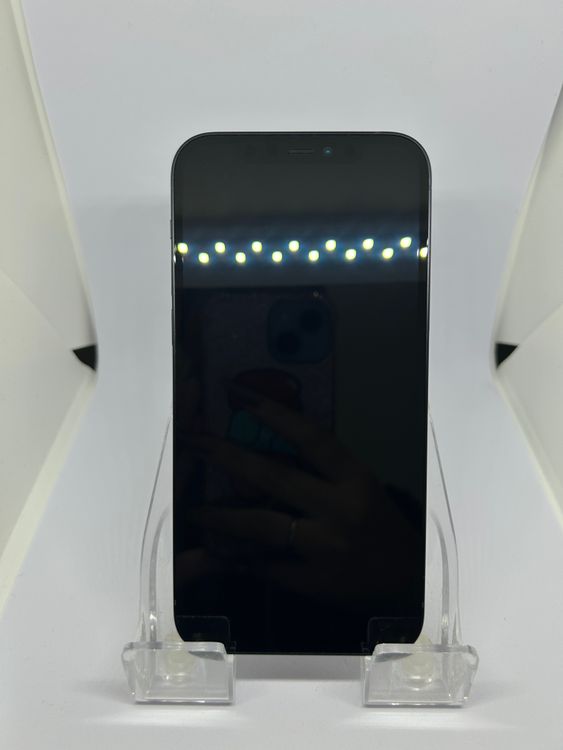 ��SIM�ե꡼ iPhone12  64GB �֥�å� �Хåƥ꡼77%