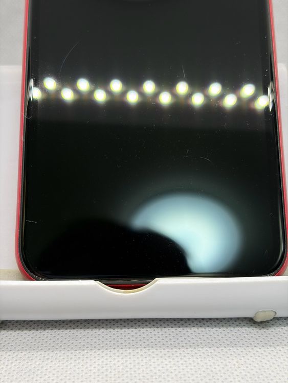 ���Хåƥ꡼80% SIM�ե꡼ iPhone11 64GB ��å�