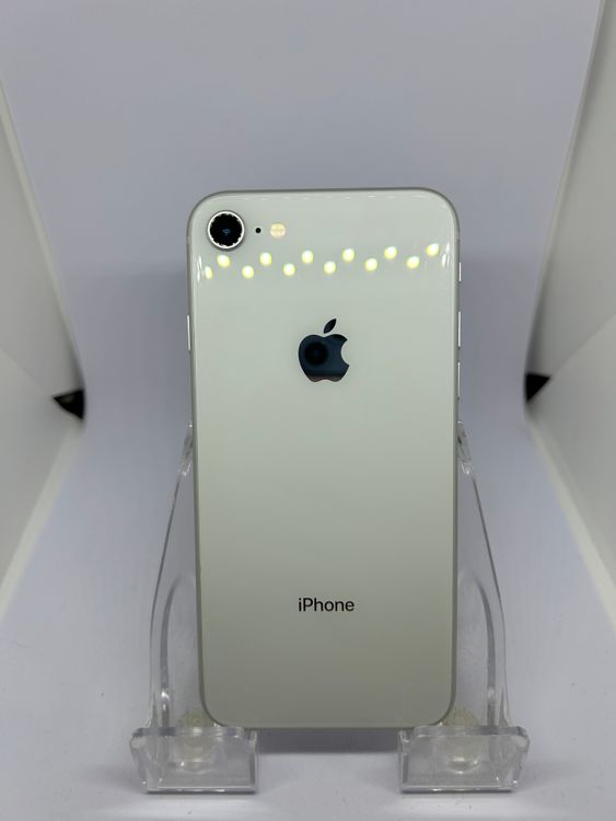 ��SIM�ե꡼ iPhone8  64GB ����С�