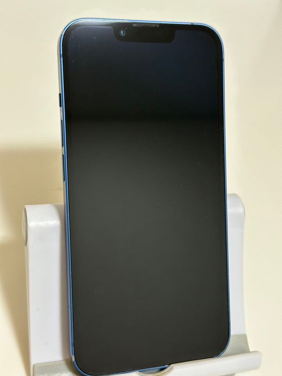 ���Хåƥ꡼84% SIM�ե꡼ iPhone13 128GB �֥롼