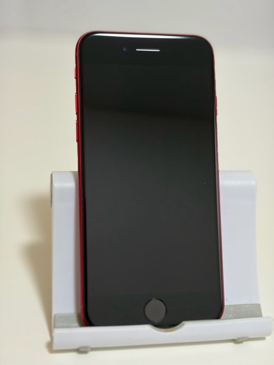 ���Хåƥ꡼84% SIM�ե꡼ iPhoneSE ��3���� 64GB ��å�