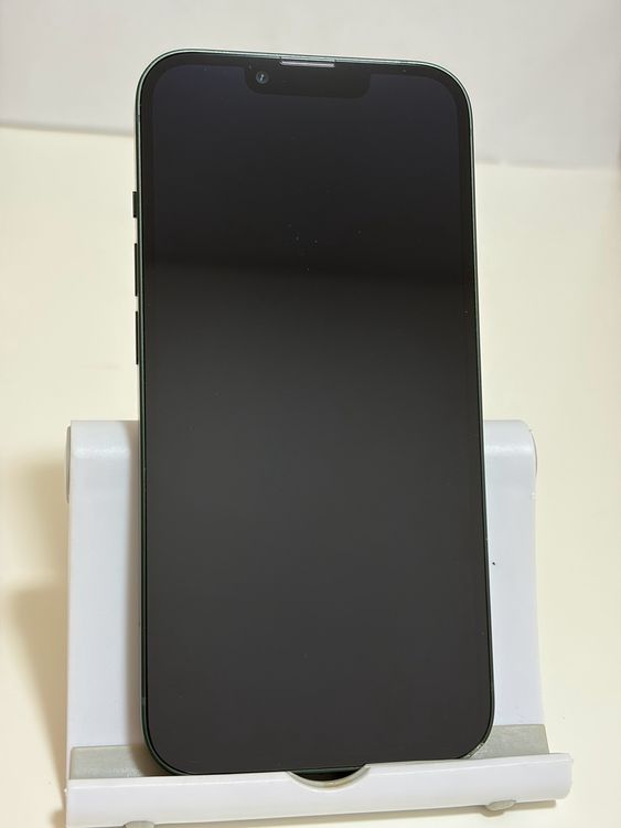 ���Хåƥ꡼86% SIM�ե꡼ iPhone13 128GB ���꡼��