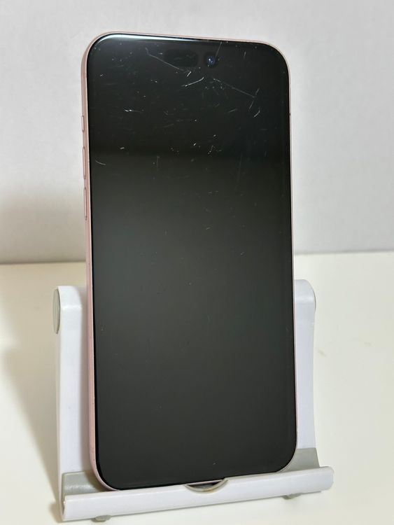 ���Хåƥ꡼88% SIM�ե꡼ iPhone15Plus 128GB �ԥ�