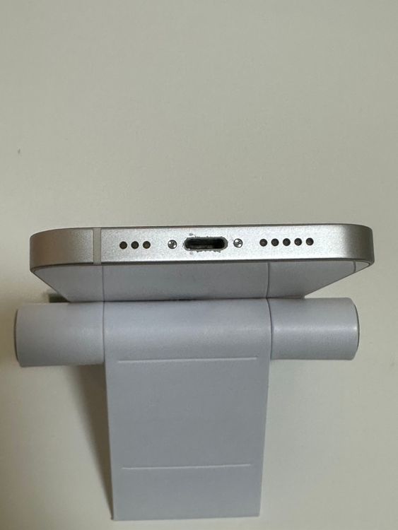 ��SIM�ե꡼ iPhone12 64GB �ۥ磻��