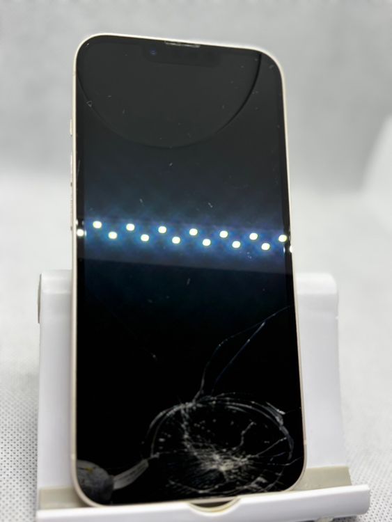 ���Хåƥ꡼85% SIM�ե꡼ iPhone13 128GB �������饤��