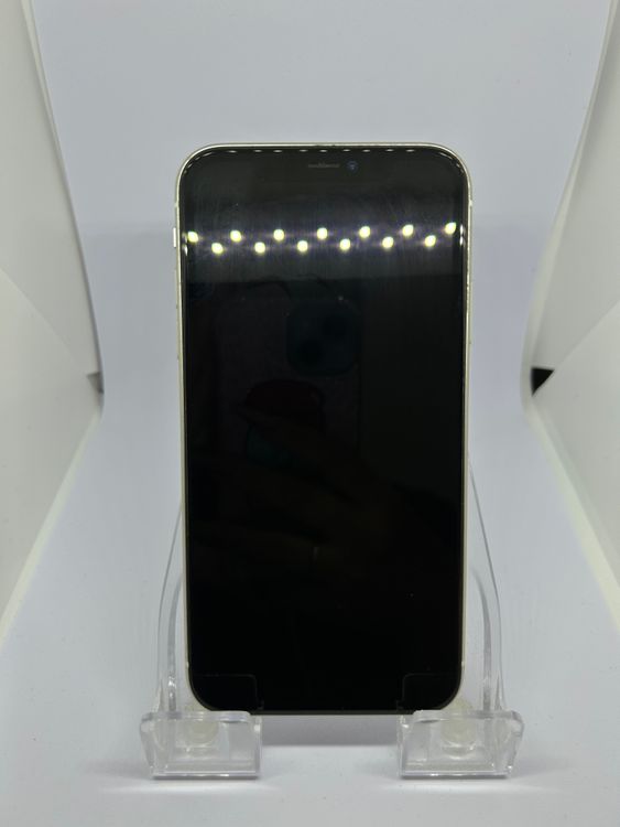 ��SIM�ե꡼ iPhone11  64GB �ۥ磻��