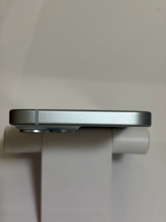��̤������ SIM�ե꡼ iPhone15 128GB �֥롼