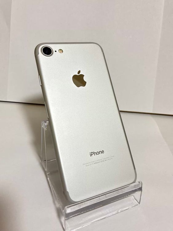 ���Хåƥ꡼83% iPhone7 32GB ����С�   ����̵��