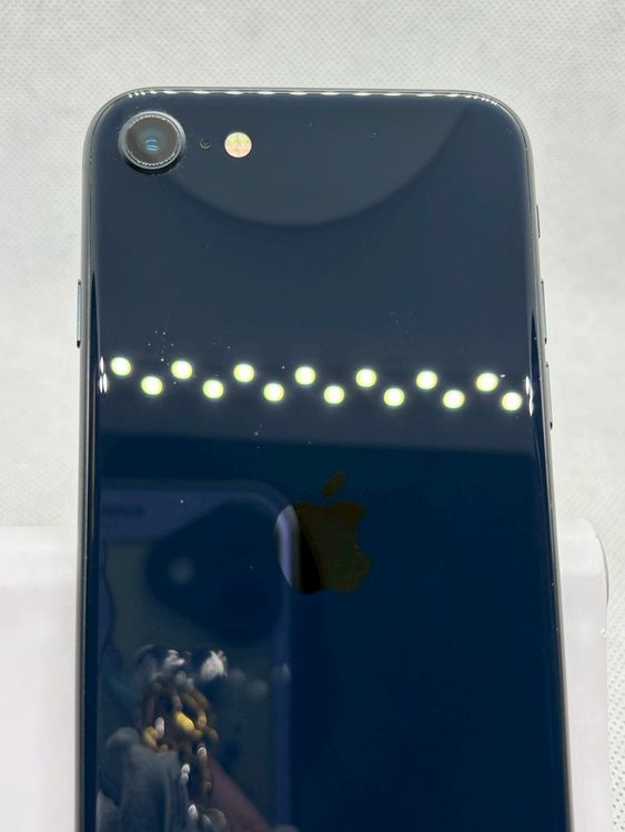 ��SIM�ե꡼ iPhoneSE ��3���� 64GB �ߥåɥʥ��� �Хåƥ꡼81%