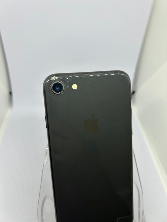 ��SIM�ե꡼ iPhone8  64GB ���졼 �Хåƥ꡼83%