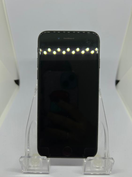 ��SIM�ե꡼ iPhone7  32GB �֥�å� �Хåƥ꡼78%